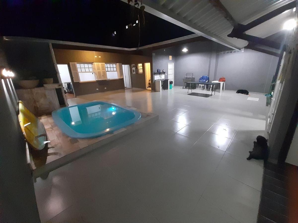 Casa Com Piscina, Confortavel E Otima Localizacao Ітанняен Екстер'єр фото